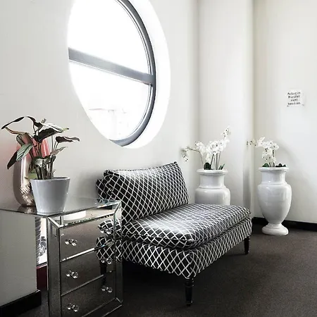 ベッド・アンド・ブレックファスト Bernstein's 3*