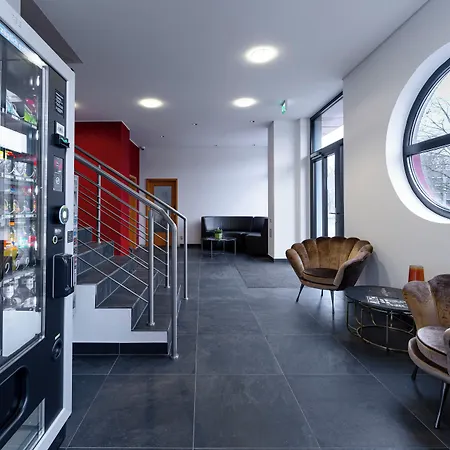 Bernstein's 3* 施塔斯富尔特